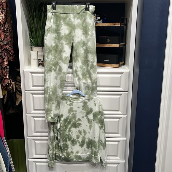 gofashion M/L 2 piece green Tydie  66% COTTON (ALGODON 34% POLYESTER /
POLIÉSTER - Picture 5 of 8